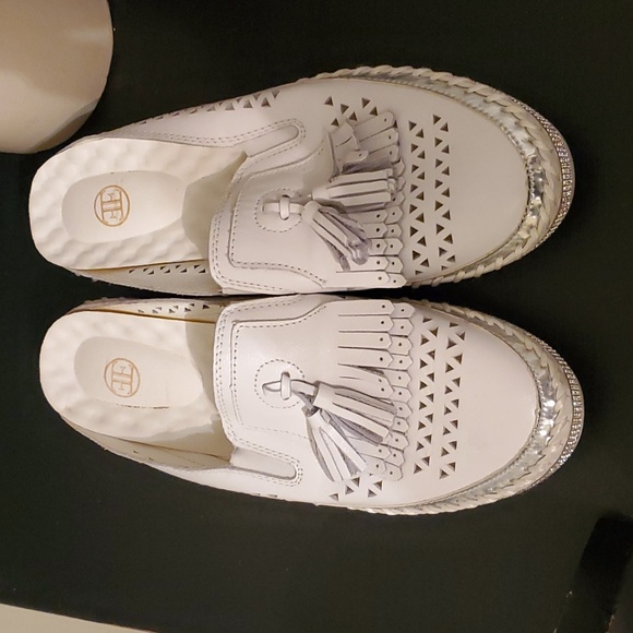 Super comfy White slip on loafers with sparkles - Picture 2 of 5